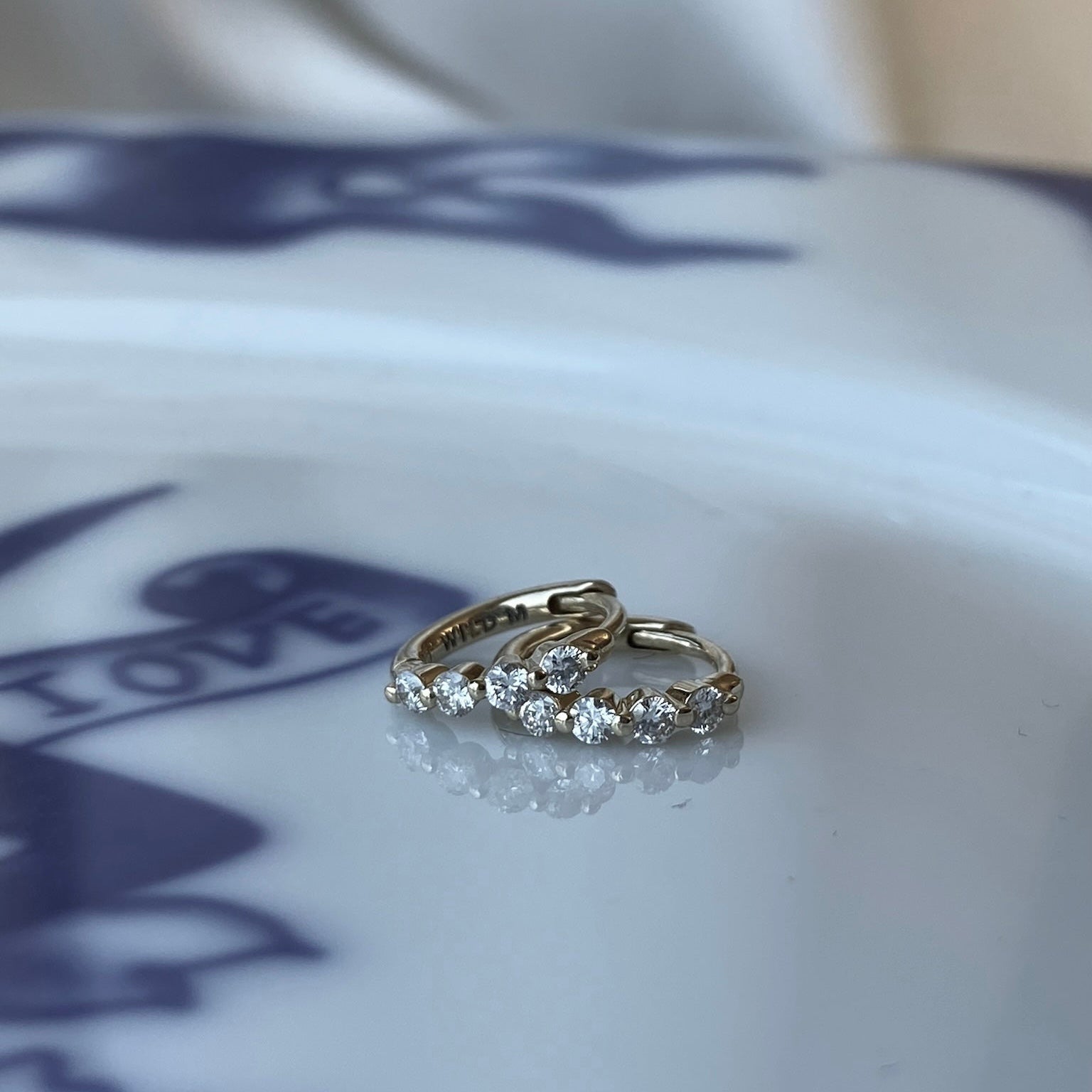 Kissing | Hoop Earrings
