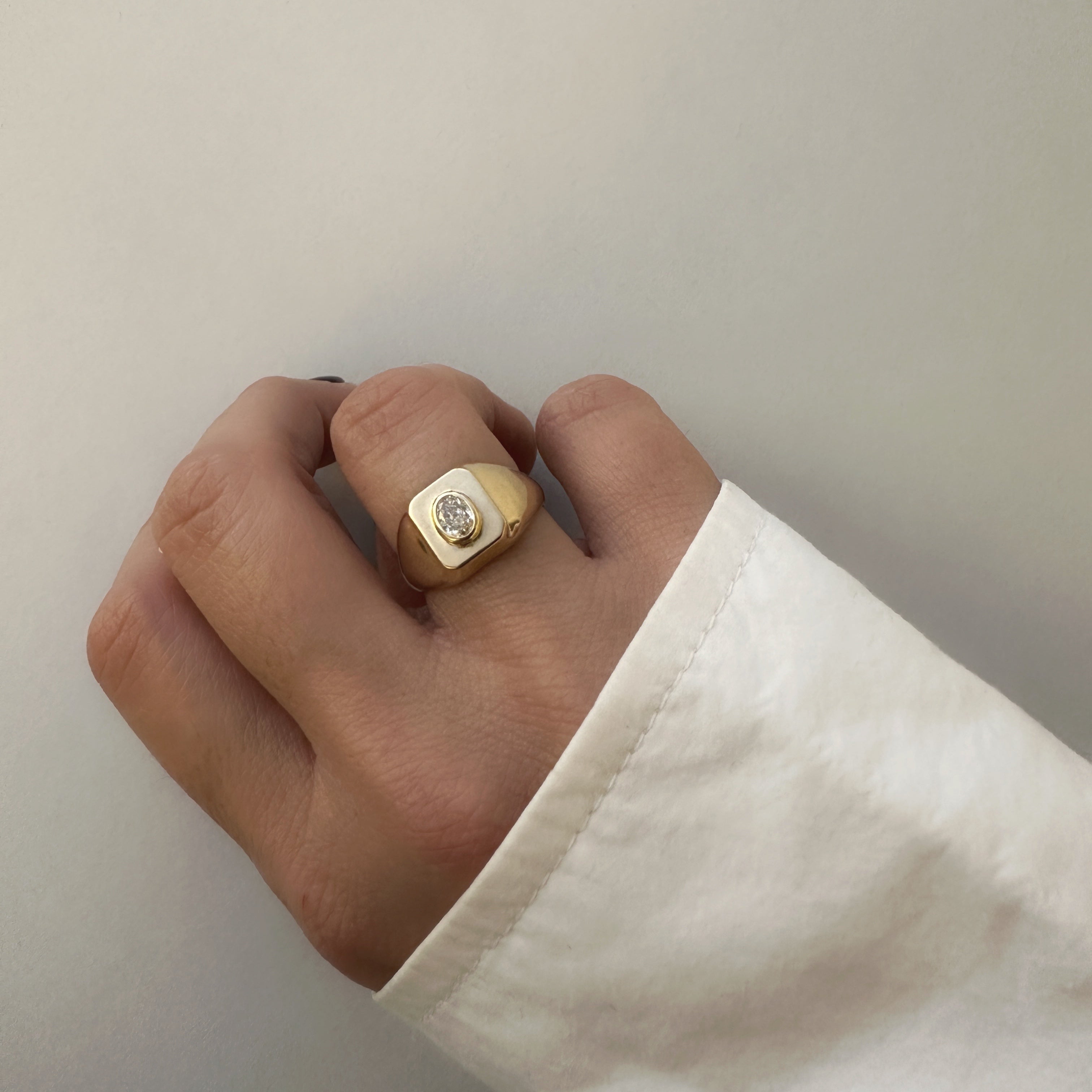 The Signet Ring | Oval