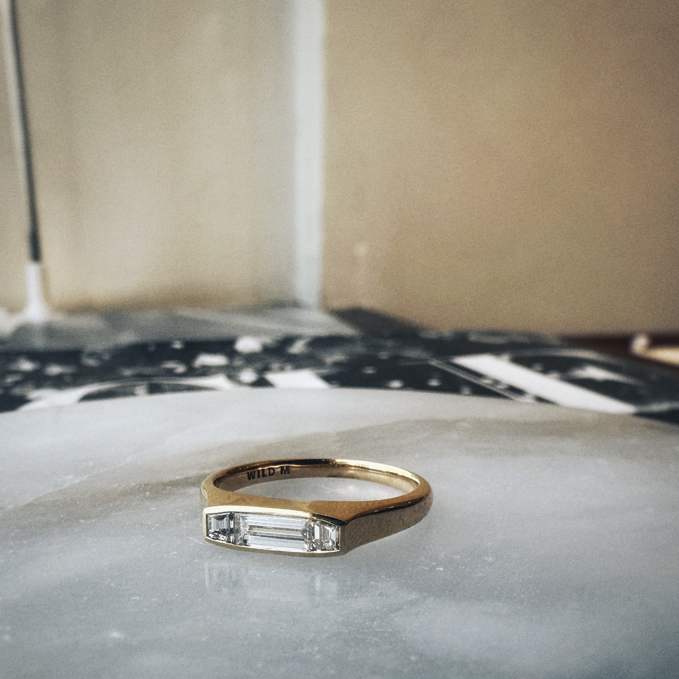 Baguette & Traps Bezel Ring | Mini