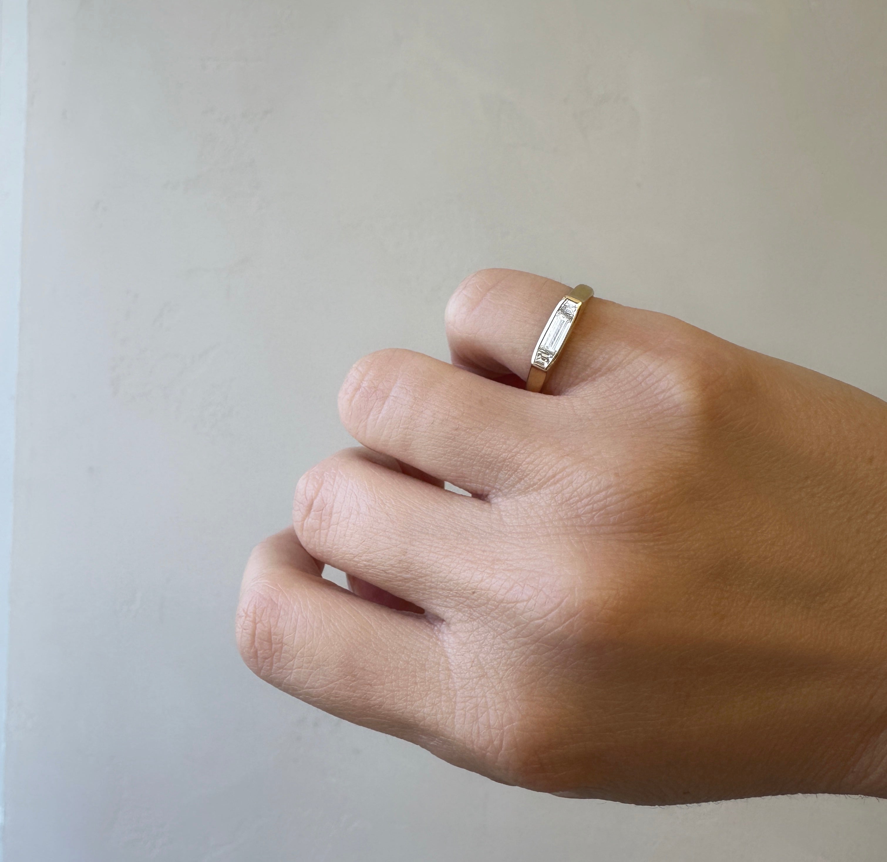 Baguette & Traps Bezel Ring | Mini