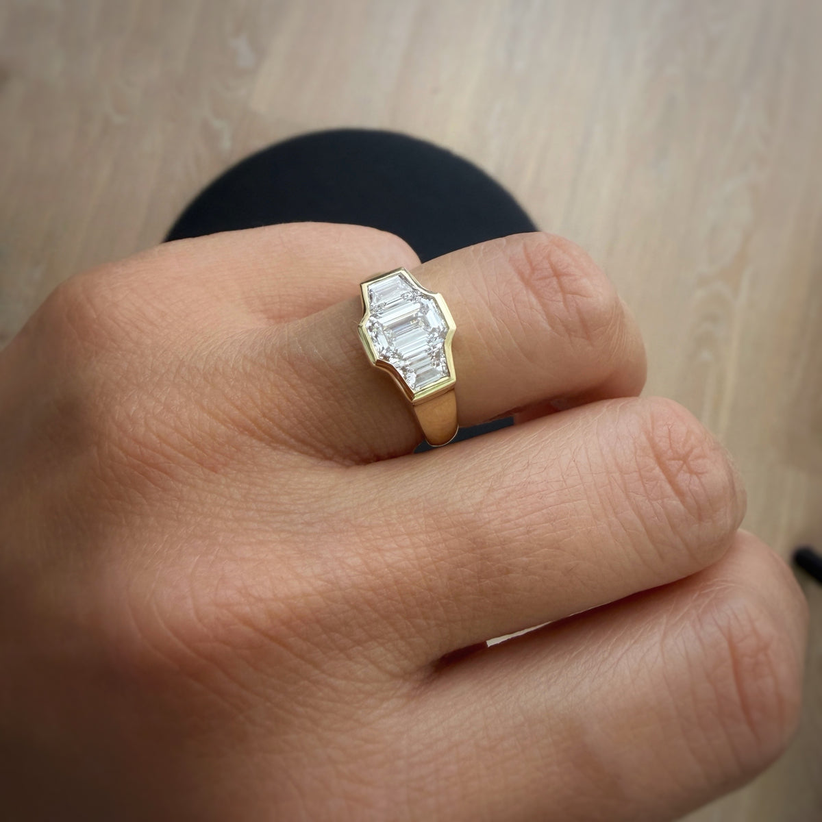 Emerald & Traps Bezel | L