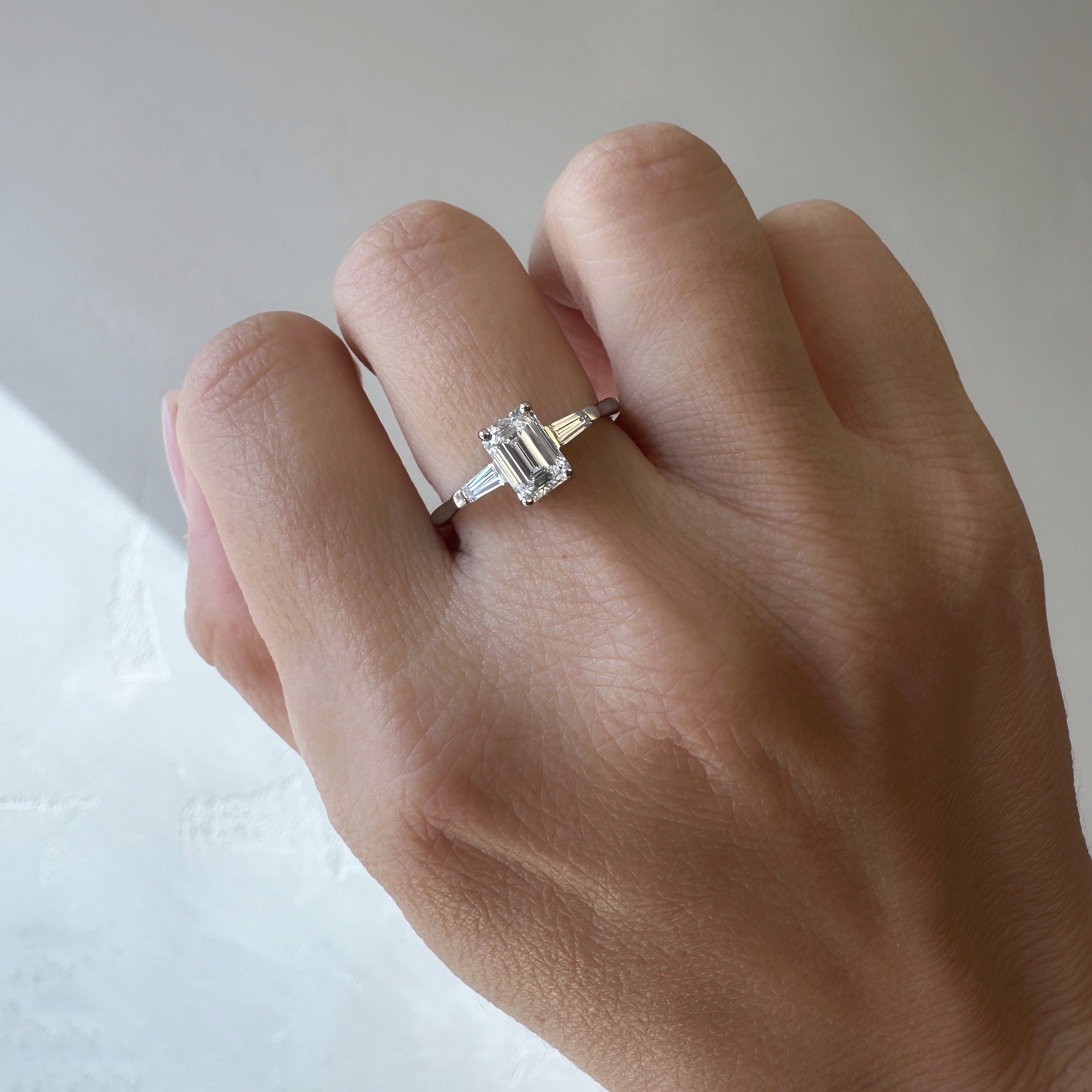 Emerald & Tapered Baguettes | 1CT