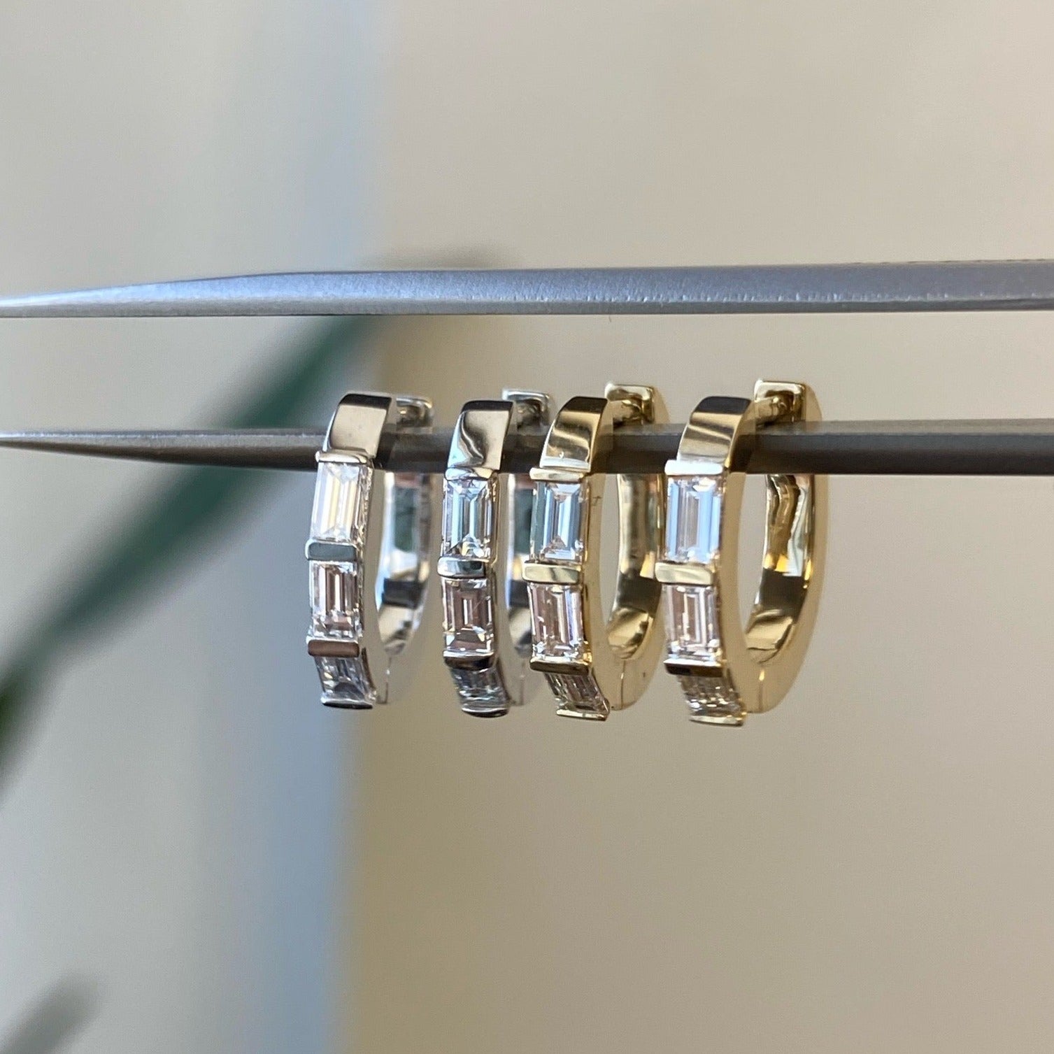 BREAKFAST CLUB Small Hoop Earrings