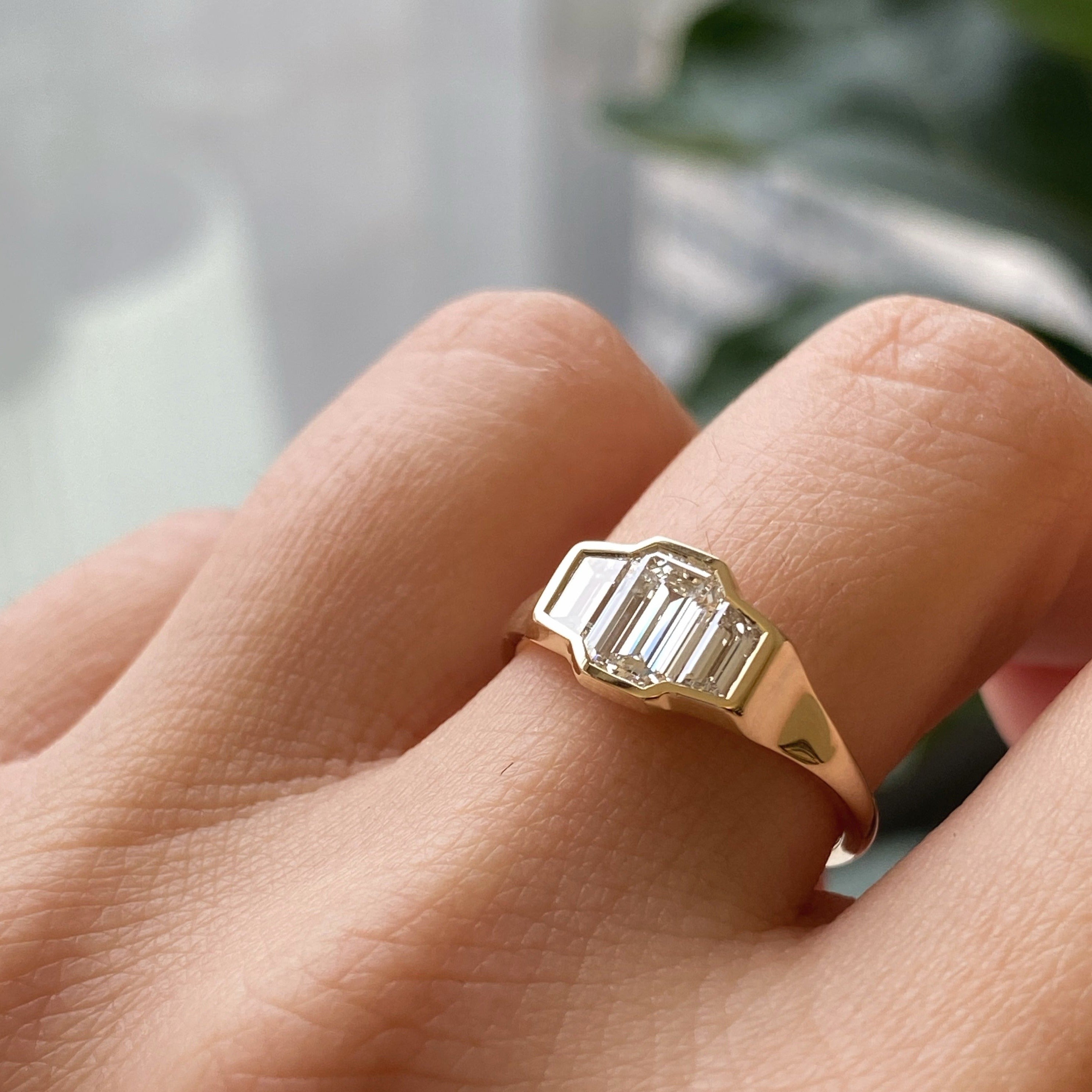 Emerald & Traps Bezel