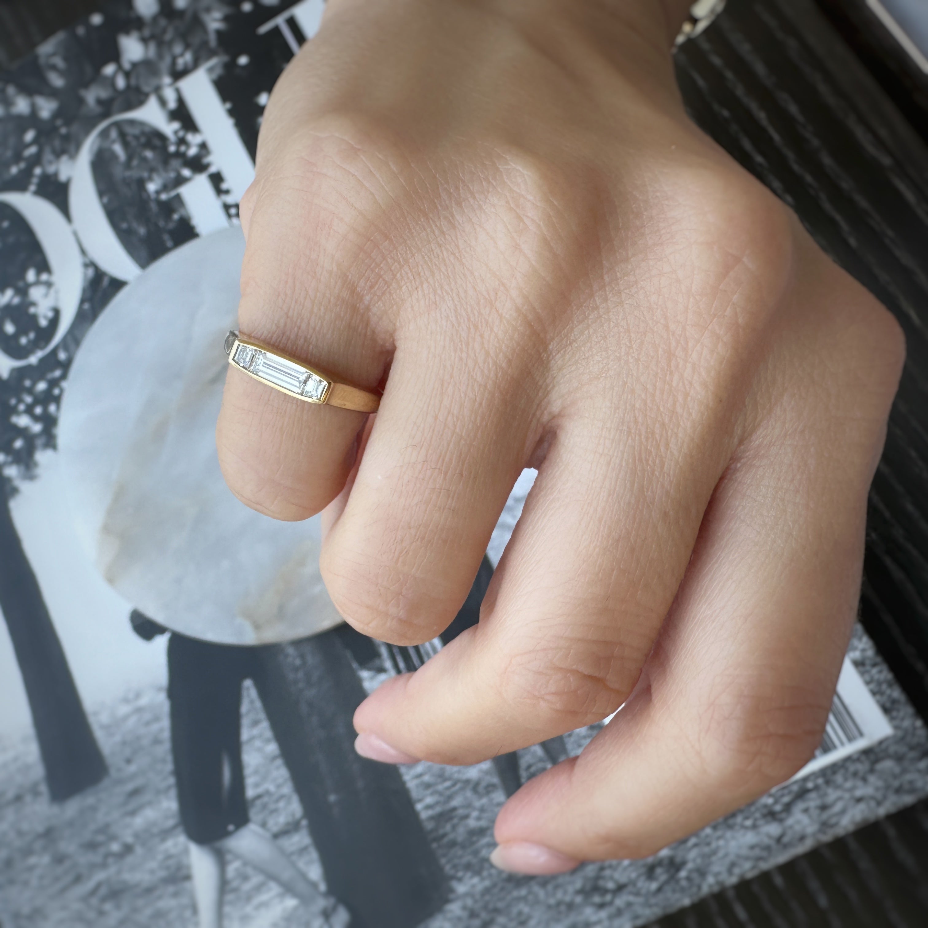 Baguette & Traps Bezel Ring | Mini