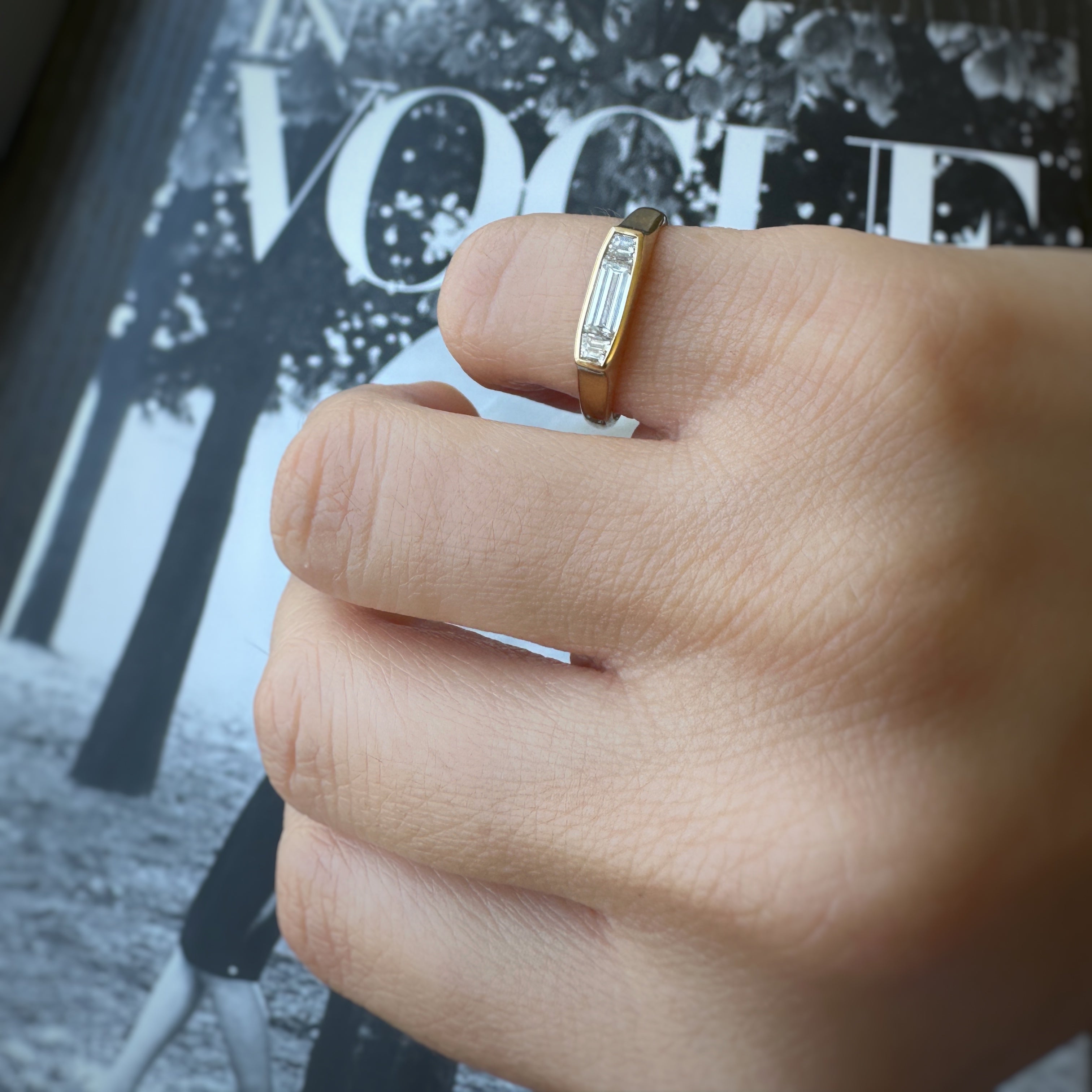 Baguette & Traps Bezel Ring | Mini